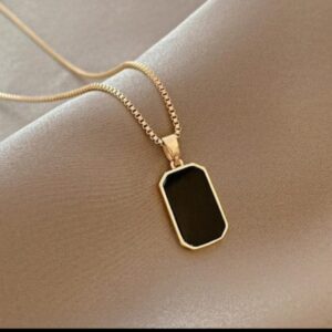 🖤 Chic Gold-Toned Necklace with Minimalist Black Rectangle Pendant
