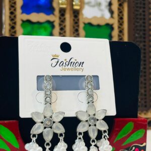 Elegant Floral Crystal & Pearl Drop Earrings 🌸💎✨